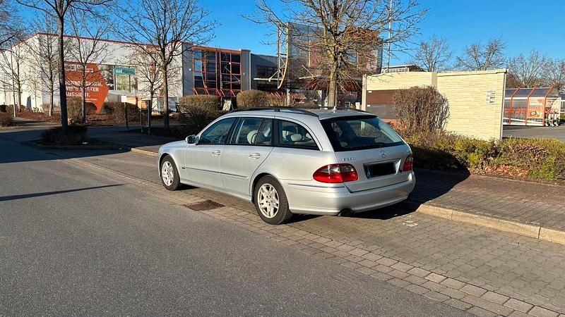 Gebraucht Mercedes E280 190 PS (139 kW) 2007 Silber Kombi