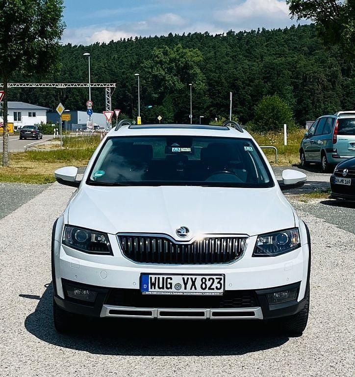Weiß Gebraucht 2016 Skoda Octavia Kombi | 11.300 € (Fairer Preis) - Bild 1/4