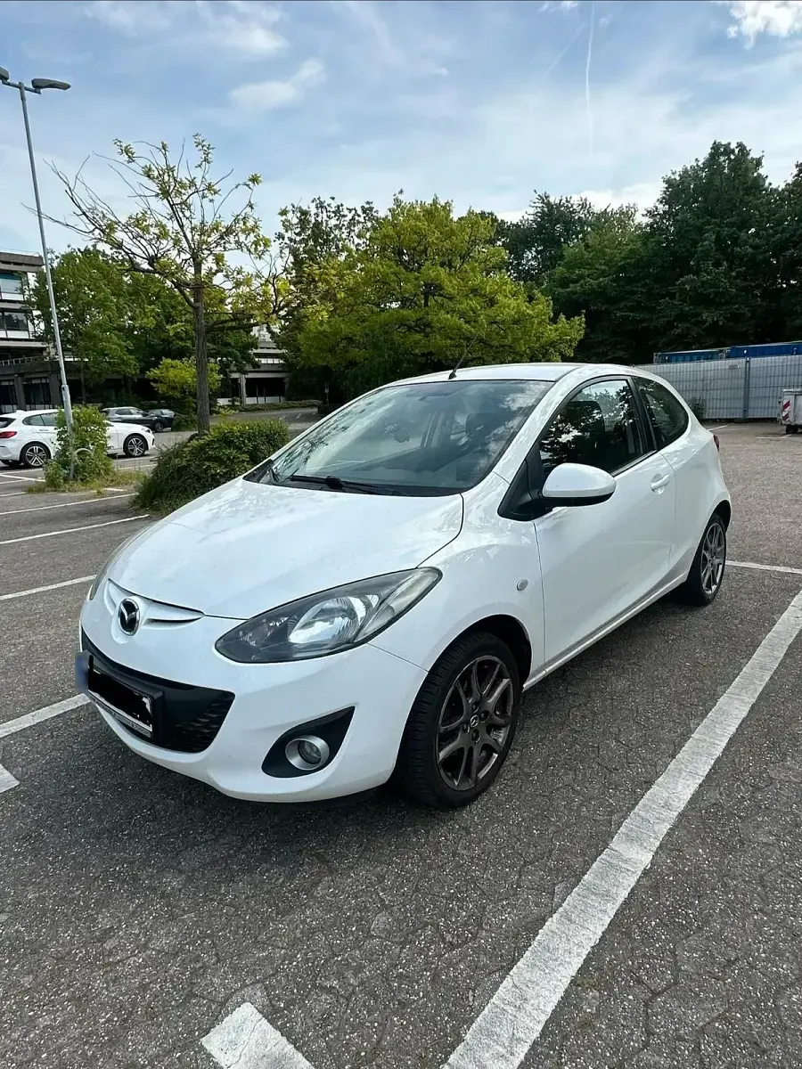 Usata Mazda 2 84 CV (61 kW) 2011 Bianco Utilitaria
