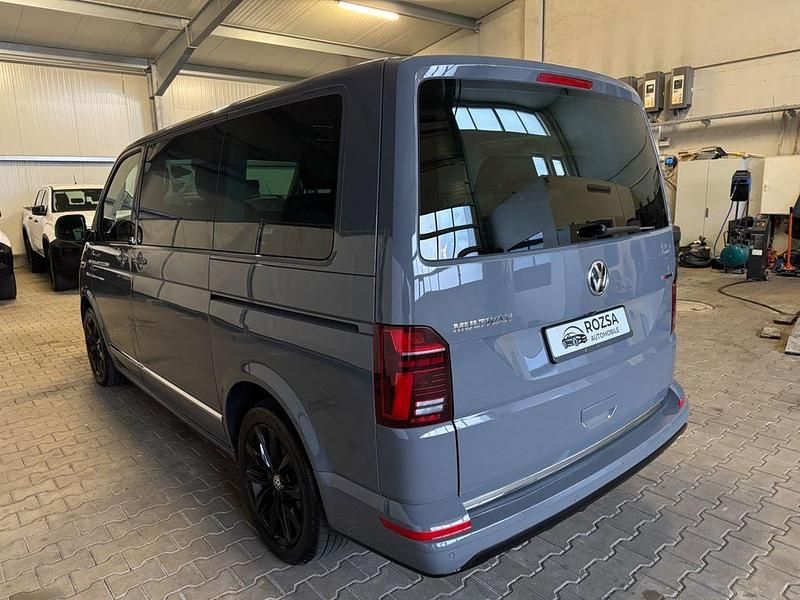 Usata VW Multivan 204 CV (150 kW) 2021 Grigio Monovolume