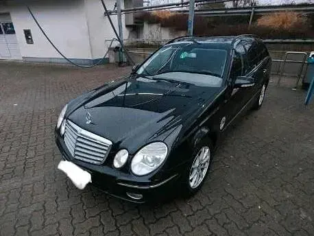 Gebraucht Mercedes E280 231 PS (169 kW) 2007 Schwarz Kombi