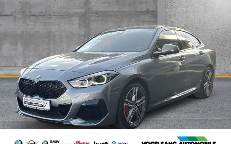 Grau Gebraucht 2024 BMW M235 Comfort Edition Coupé | 43.490 € (Teuer) - Bild 1/4