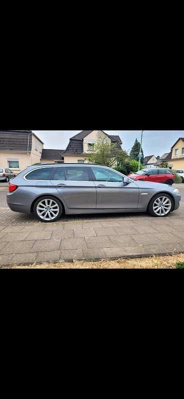 Gebraucht BMW 530 245 PS (180 kW) 2011 Grau Kombi