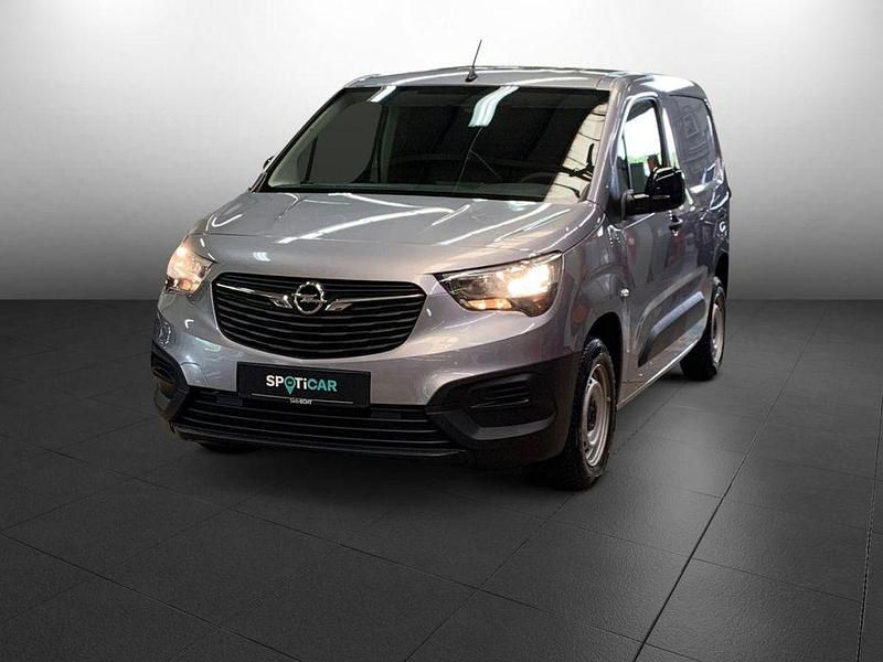 Grau (metallic) Gebraucht 2023 Opel Combo Edition Van / Kleinbus | 15.470 € (Guter Preis) - Bild 1/4