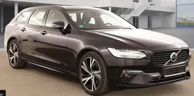 Gebraucht Volvo V90 Plus 197 PS (144 kW) 2023 Black solid "stone" / solid Kombi