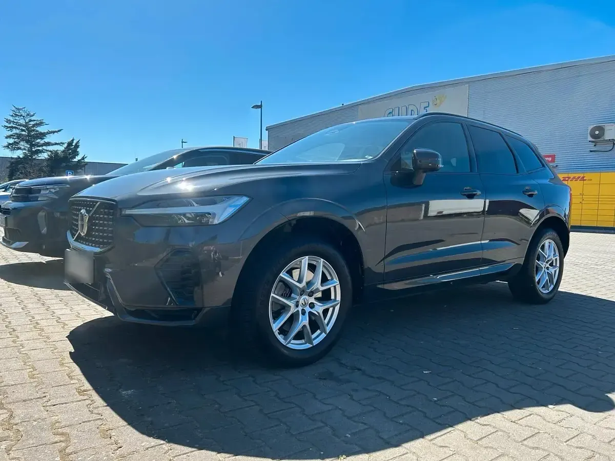 Gebraucht Volvo XC60 R-Design 197 PS (144 kW) 2021 Grau SUV
