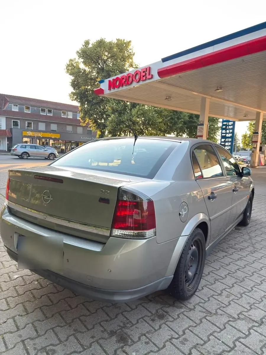 Gebraucht Opel Vectra 143 PS (105 kW) 2002 Gold Limousine