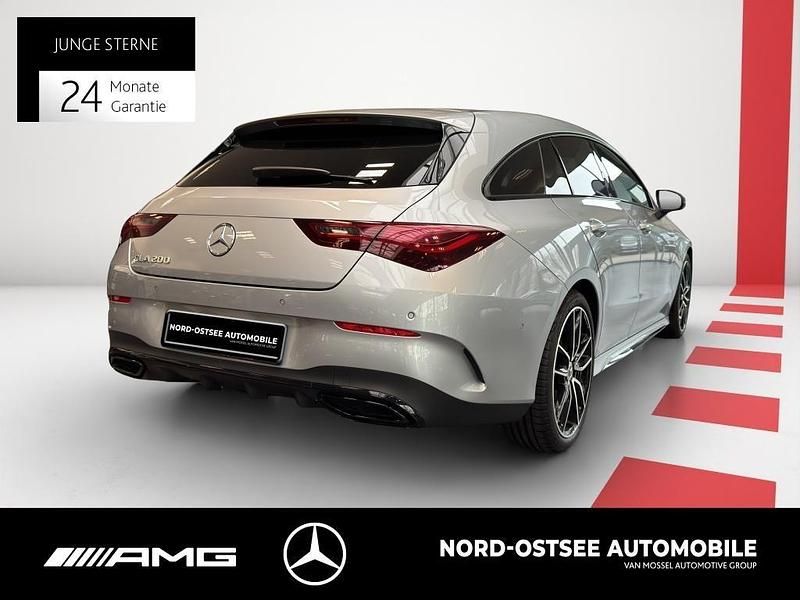 Gebraucht Mercedes CLA200 Shooting Brake Night 163 PS (119 kW) 2025 Hightechsilber metallic Kombi