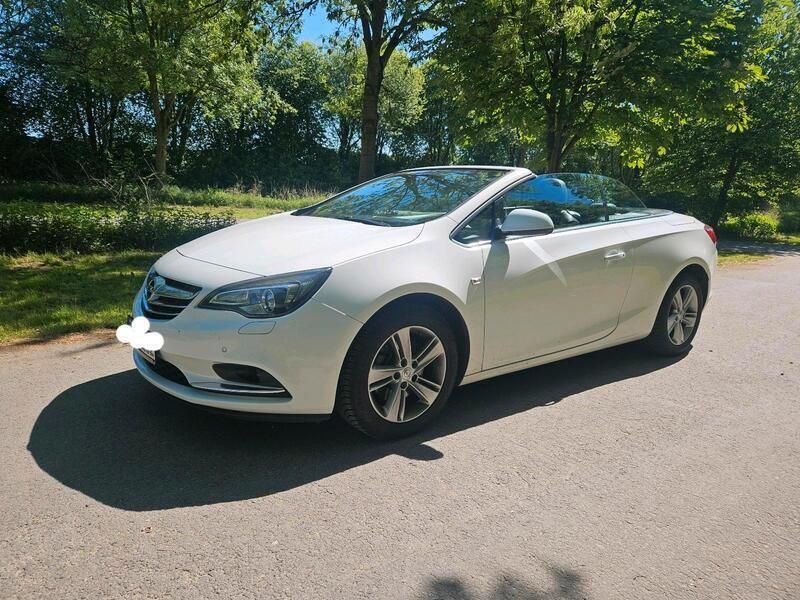 Weiß Gebraucht 2015 Opel Cascada Cabrio | 9.900 € (Guter Preis) - Bild 1/4
