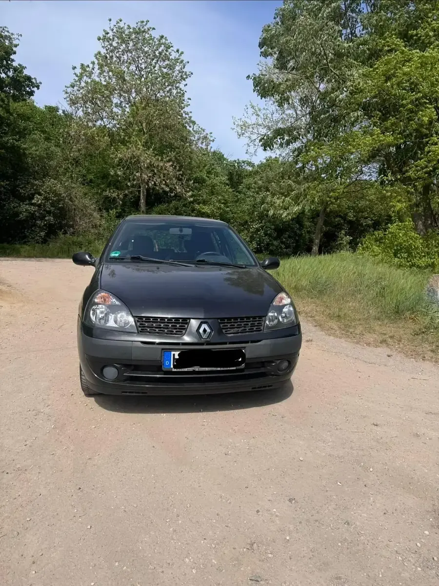 Brugt Renault Clio II 75 HK (55 kW) 2003 Sort Hatchback