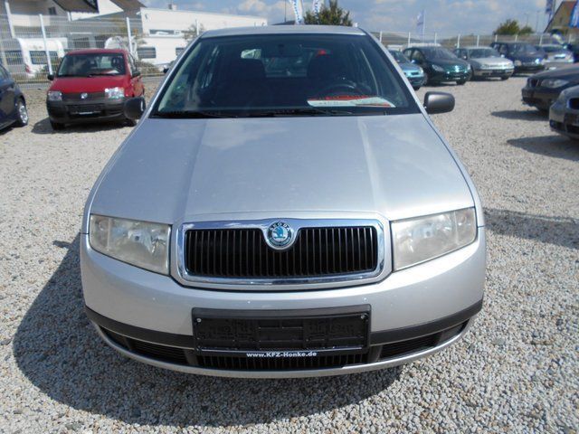 Gebraucht Skoda Fabia Classic 60 PS (44 kW) 2003 Silber metallic Kleinwagen
