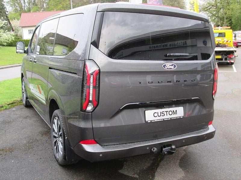 Neu Ford Tourneo Custom Titanium X 170 PS (125 kW) 2025 Magneticgrau (metallic) Van