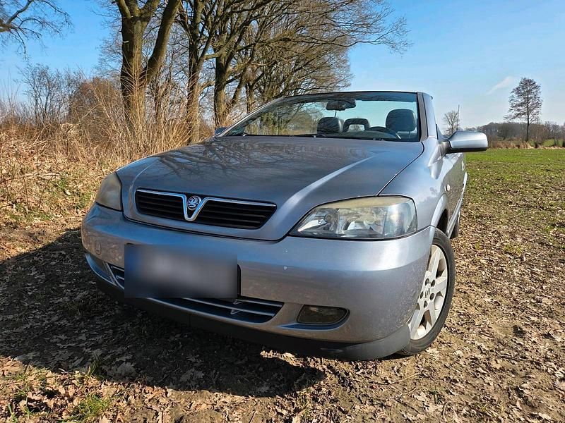Gebraucht Opel Astra Cabriolet 146 PS (107 kW) 2003 Silber Cabrio