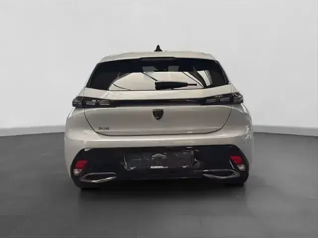 Neu Peugeot 308 Allure 136 PS (100 kW) 2025 Weiß Limousine