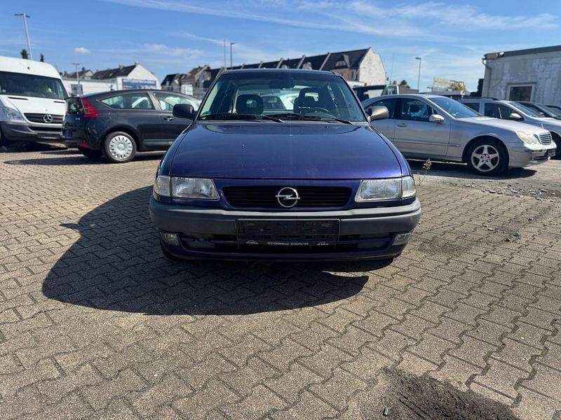 Second-hand Opel Astra 75 CP (55 kW) 1996 Other Berlinǎ