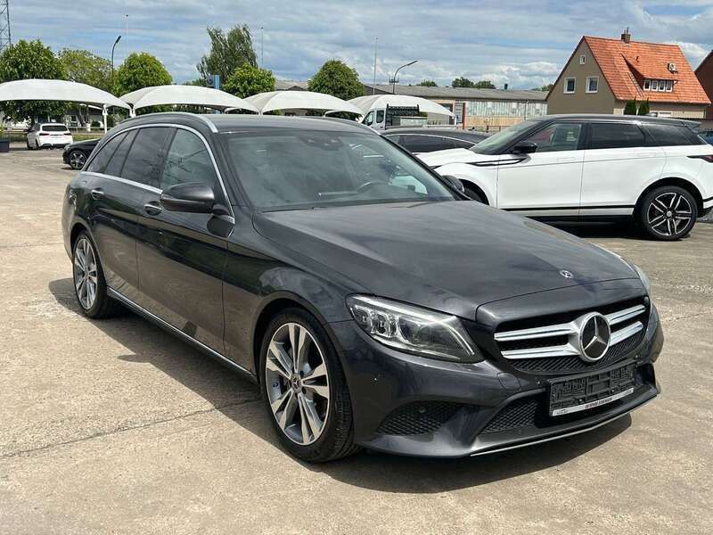 Grau Gebraucht 2020 Mercedes C220 Kombi | 20.990 € (Fairer Preis) - Bild 1/4