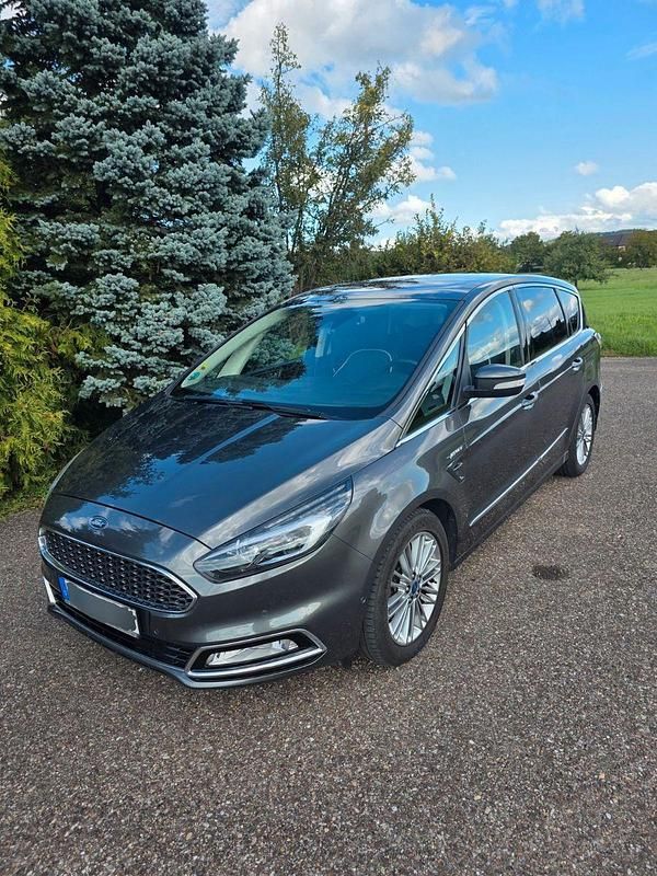 Gebraucht Ford S-MAX Vignale 179 PS (131 kW) 2017 Grau Van / Kleinbus