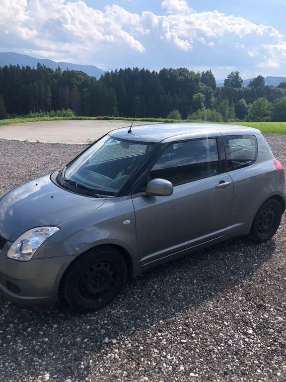 Gebraucht Suzuki Swift 92 PS (67 kW) 2007 Grau Kleinwagen