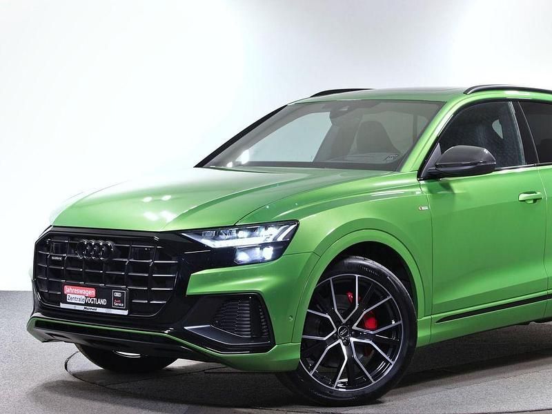 Gebraucht Audi Q8 Competition 286 PS (210 kW) 2023 Individuallackierungen javagrü SUV