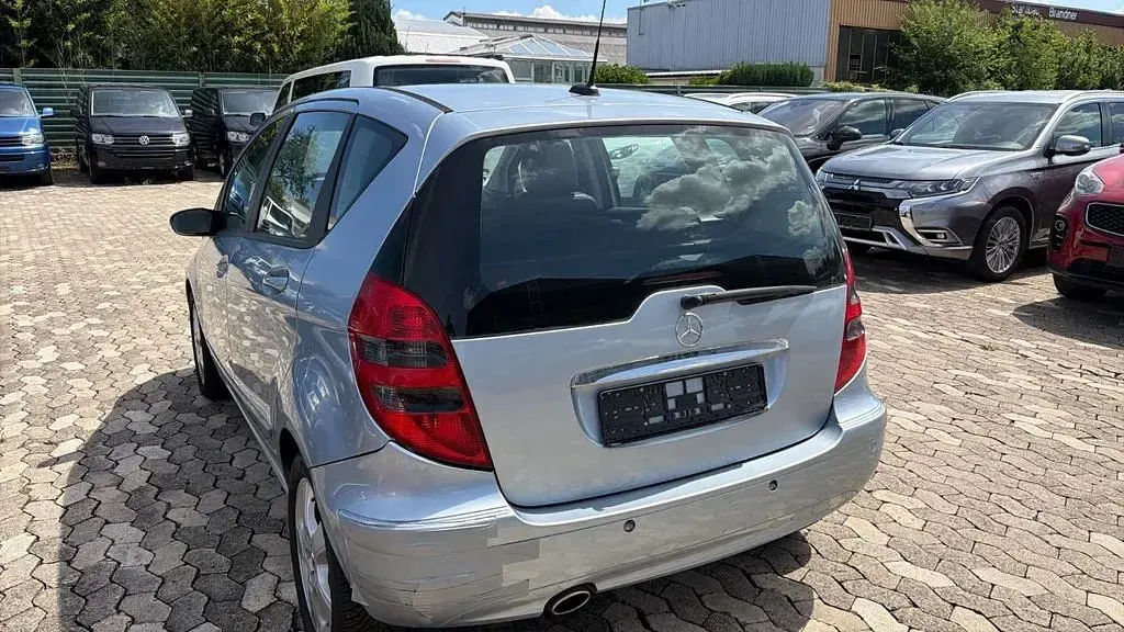 Gebraucht Mercedes A200 136 PS (100 kW) 2006 Blau Limousine