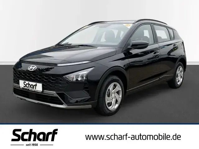Phantom black / met Gebraucht 2025 Hyundai Bayon Select SUV | 18.590 € (Superpreis) - Bild 1/3