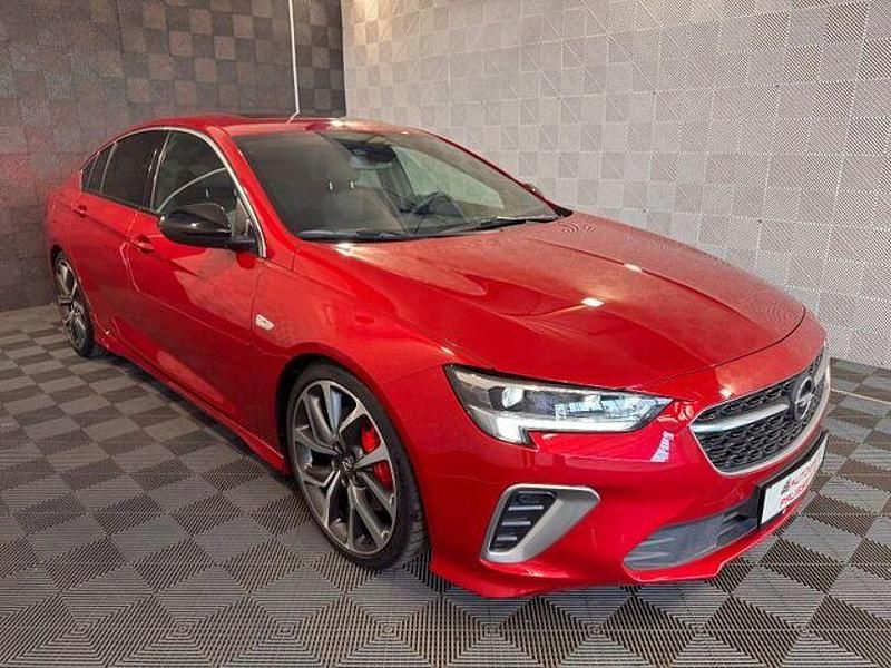 Rot Gebraucht 2020 Opel Insignia Limousine | 26.470 € (Superpreis) - Bild 1/4