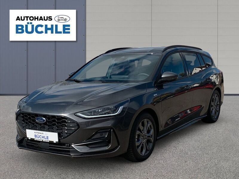 Grau Gebraucht 2024 Ford Focus ST-Line Limousine | 21.980 € (Guter Preis) - Bild 1/4