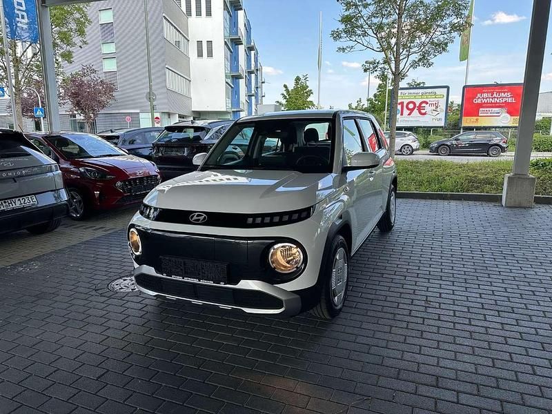 Neu Hyundai Inster Select 71 kW (97 PS) 2025 Atlas white / sol Kleinwagen