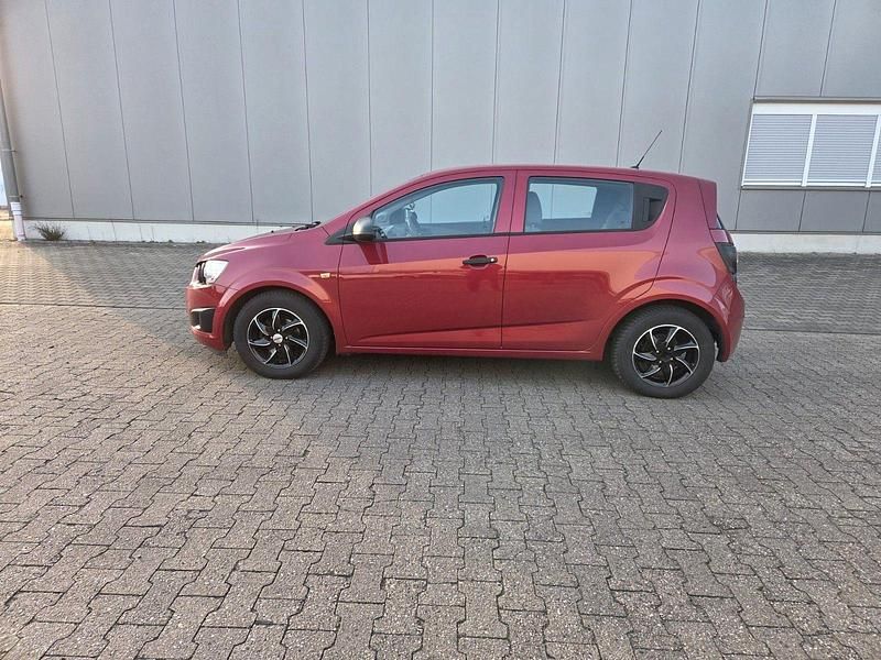 Gebraucht Chevrolet Aveo LS 69 PS (50 kW) 2013 Rot Kleinwagen