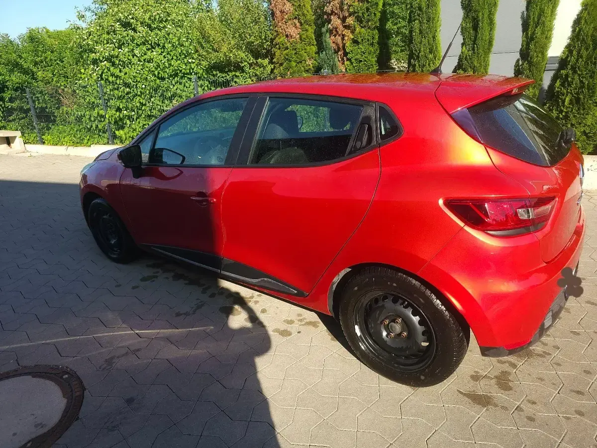 Gebraucht Renault Clio IV LIMITED 90 PS (66 kW) 2015 Rot Limousine