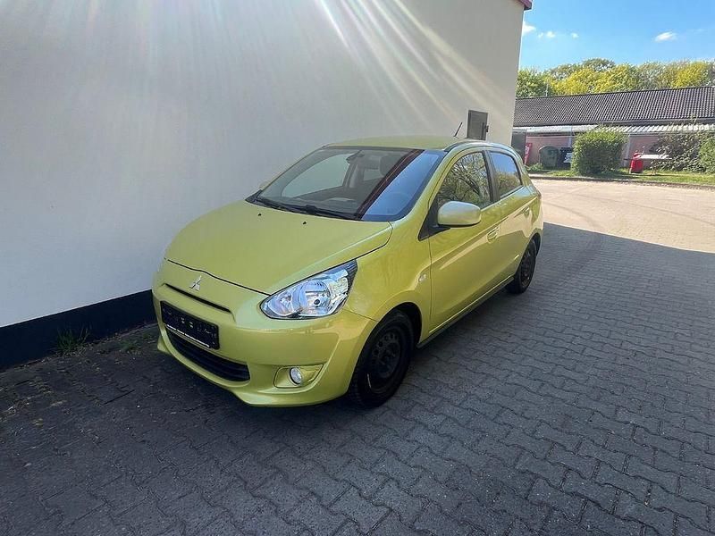 Gebraucht Mitsubishi Space Star 80 PS (58 kW) 2014 Gelb Van / Kleinbus