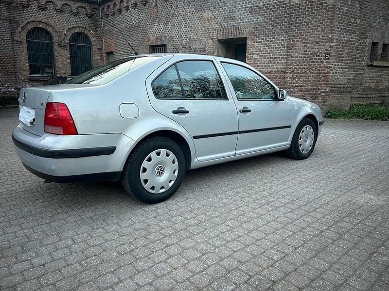 Gebraucht VW Bora 101 PS (74 kW) 2000 Grau Limousine