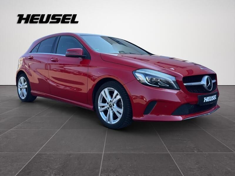 Gebraucht Mercedes A220 Urban 177 PS (130 kW) 2018 Rot Limousine
