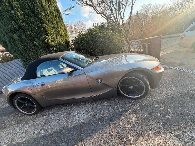 Gebraucht BMW Z4 192 PS (141 kW) 2003 Grau Cabrio