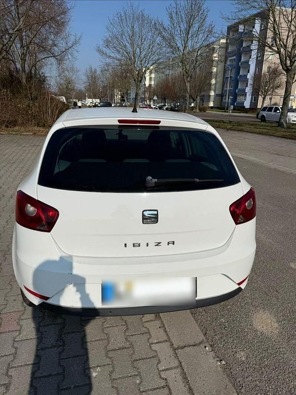 Second-hand Seat Ibiza Reference 69 CP (50 kW) 2015 Alb Hatchback