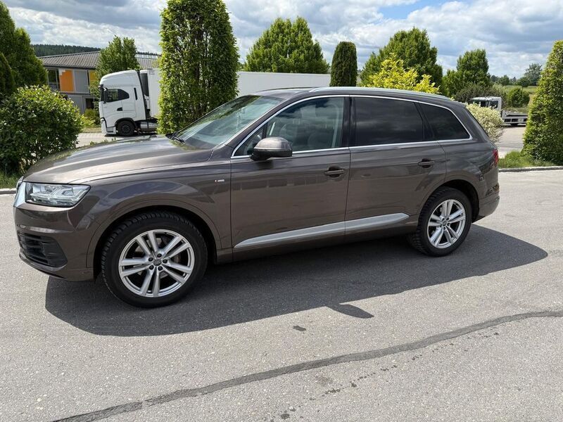 Braun Gebraucht 2016 Audi Q7 S-Line SUV | 30.500 € (Superpreis) - Bild 1/4