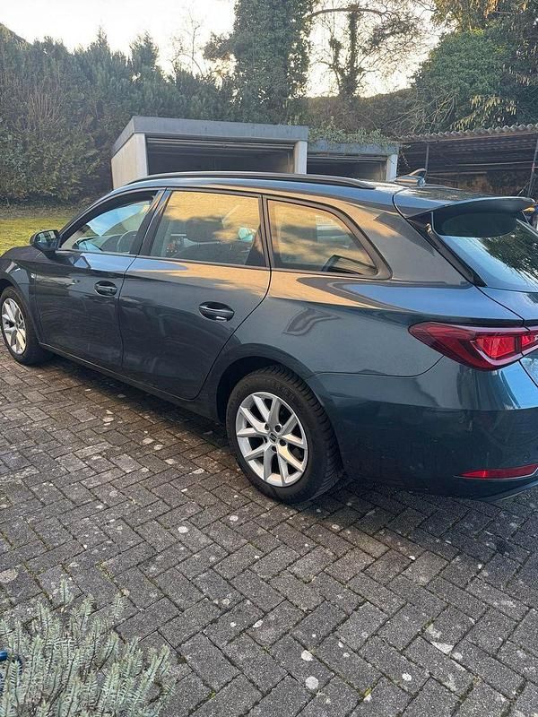 Gebraucht Seat Leon Style 150 PS (110 kW) 2022 Grau Kombi