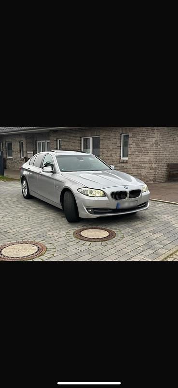 Gebraucht BMW 523 204 PS (150 kW) 2010 Silber Limousine