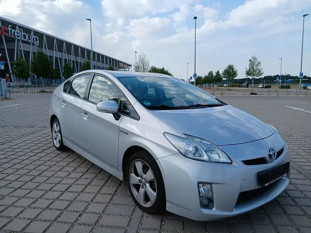 Gebraucht Toyota Prius Executive 99 PS (72 kW) 2010 Silber Kleinwagen