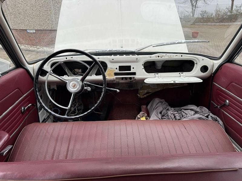 Weiss Gebraucht 1965 Ford Taunus Limousine | 7.999 € - Bild 1/4