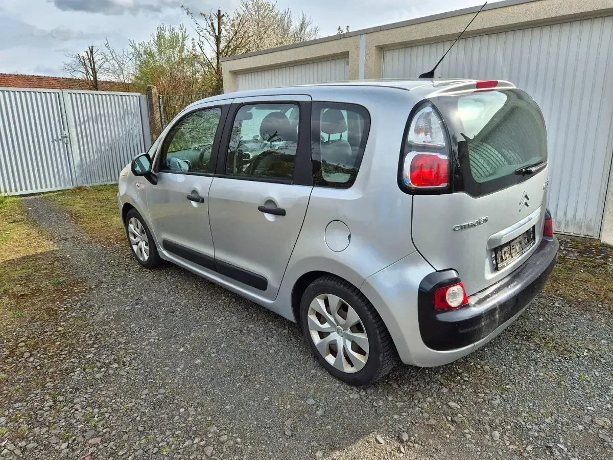 Usado Citroën C3 120 CV (88 kW) 2009 Plateado Monovolumen
