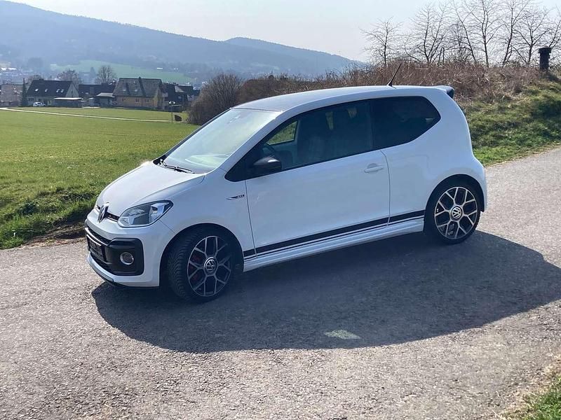 Gebraucht VW up! Beats 116 PS (85 kW) 2018 Pure white Kleinwagen
