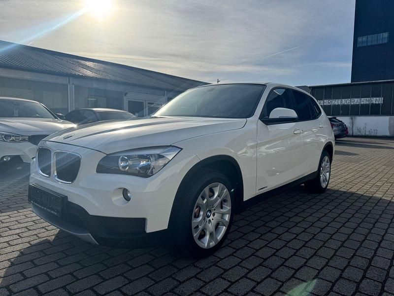 Weiß Gebraucht 2013 BMW X1 SUV | 5.950 € - Bild 1/4