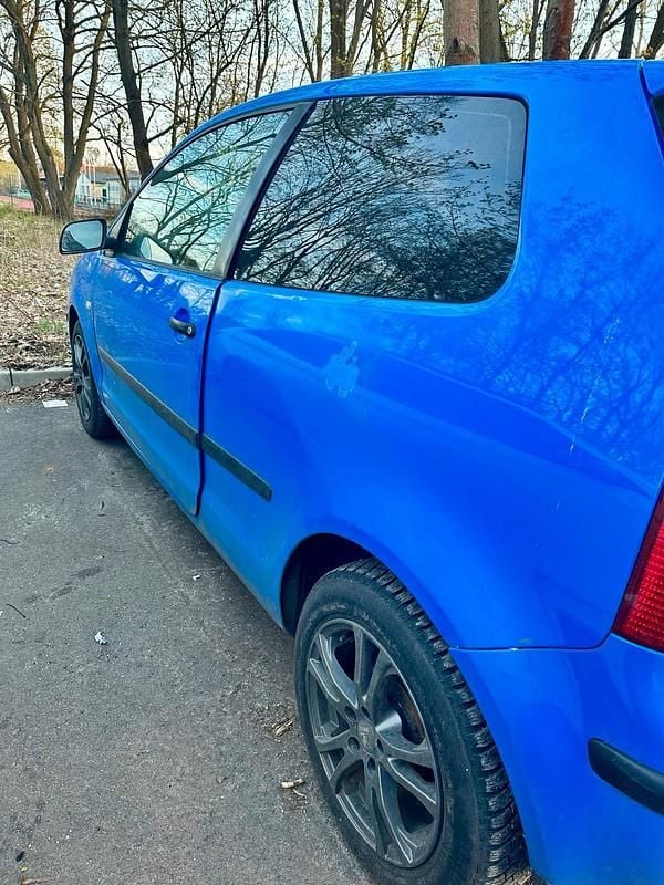 Używany VW Polo 65 KM (47 kW) 2002 Niebieski Hatchback
