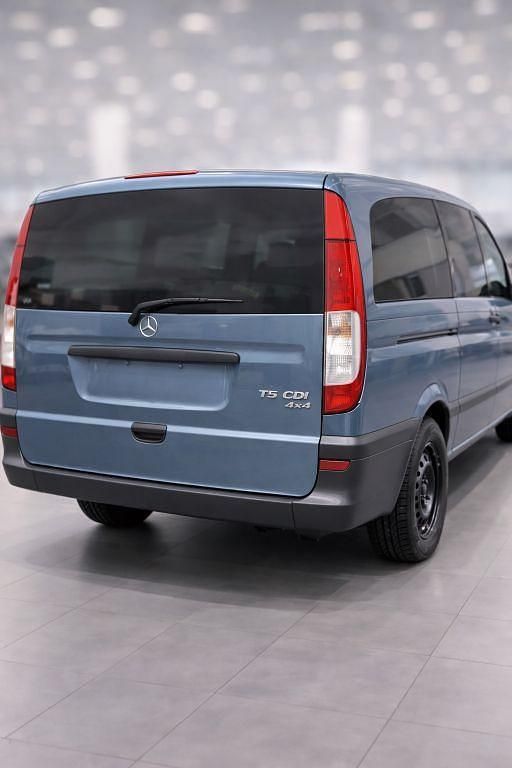 Gebraucht Mercedes Vito 150 PS (110 kW) 2009 Grau Van