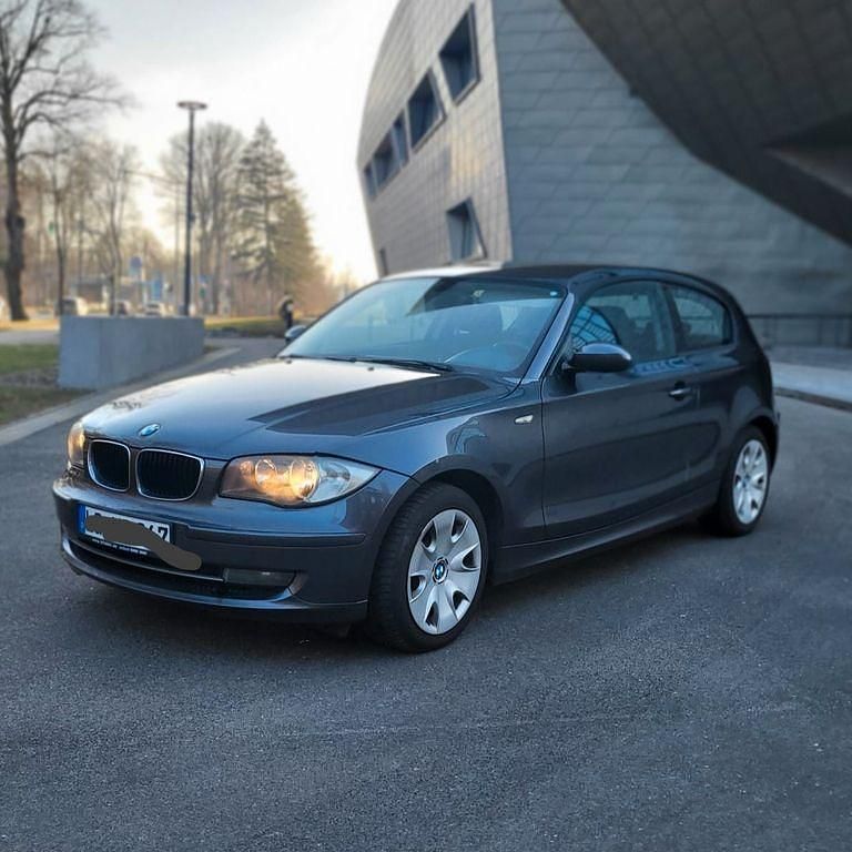 Gebraucht BMW 118 143 PS (105 kW) 2008 Grau Kleinwagen