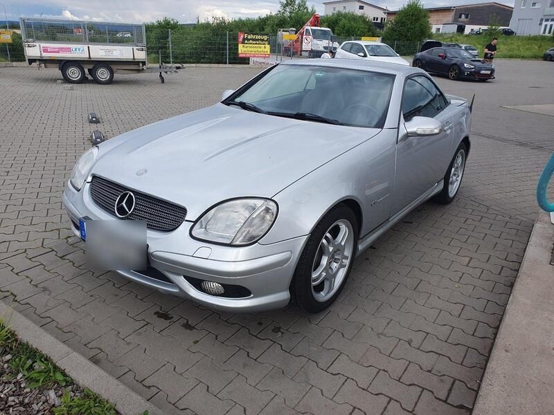 Silber Gebraucht 2002 Mercedes SLK32 AMG AMG Cabrio | 25.500 € (Etwas zu teuer) - Bild 1/4