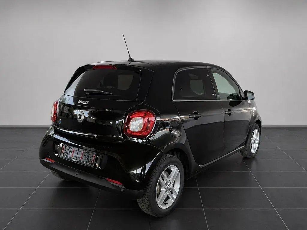 Gebraucht Smart ForFour Electric Drive 60 kW (82 PS) 2020 Schwarz Limousine