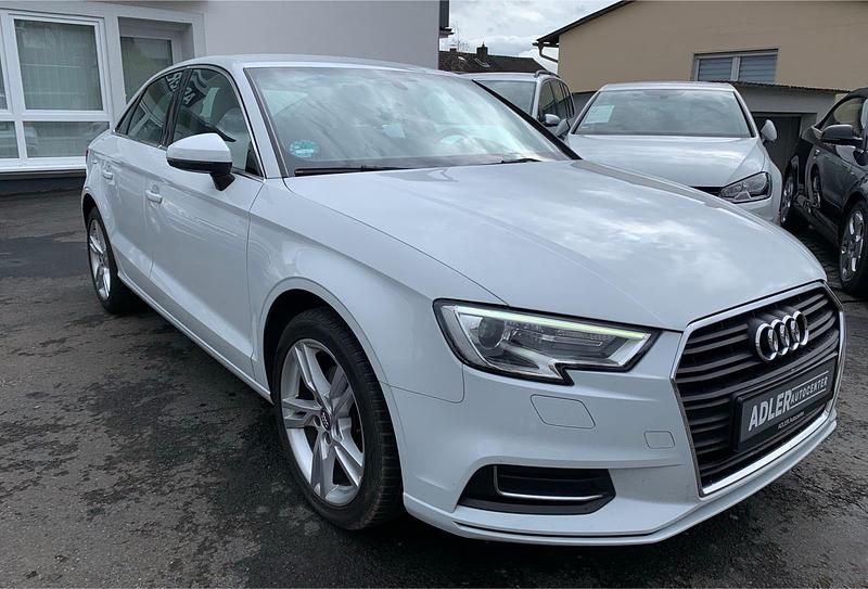 Gebraucht Audi A3 Design 116 PS (85 kW) 2019 Weiß Limousine