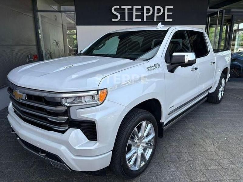 White met (metallic) Gebraucht 2024 Chevrolet Silverado SUV | 69.900 € - Bild 1/4